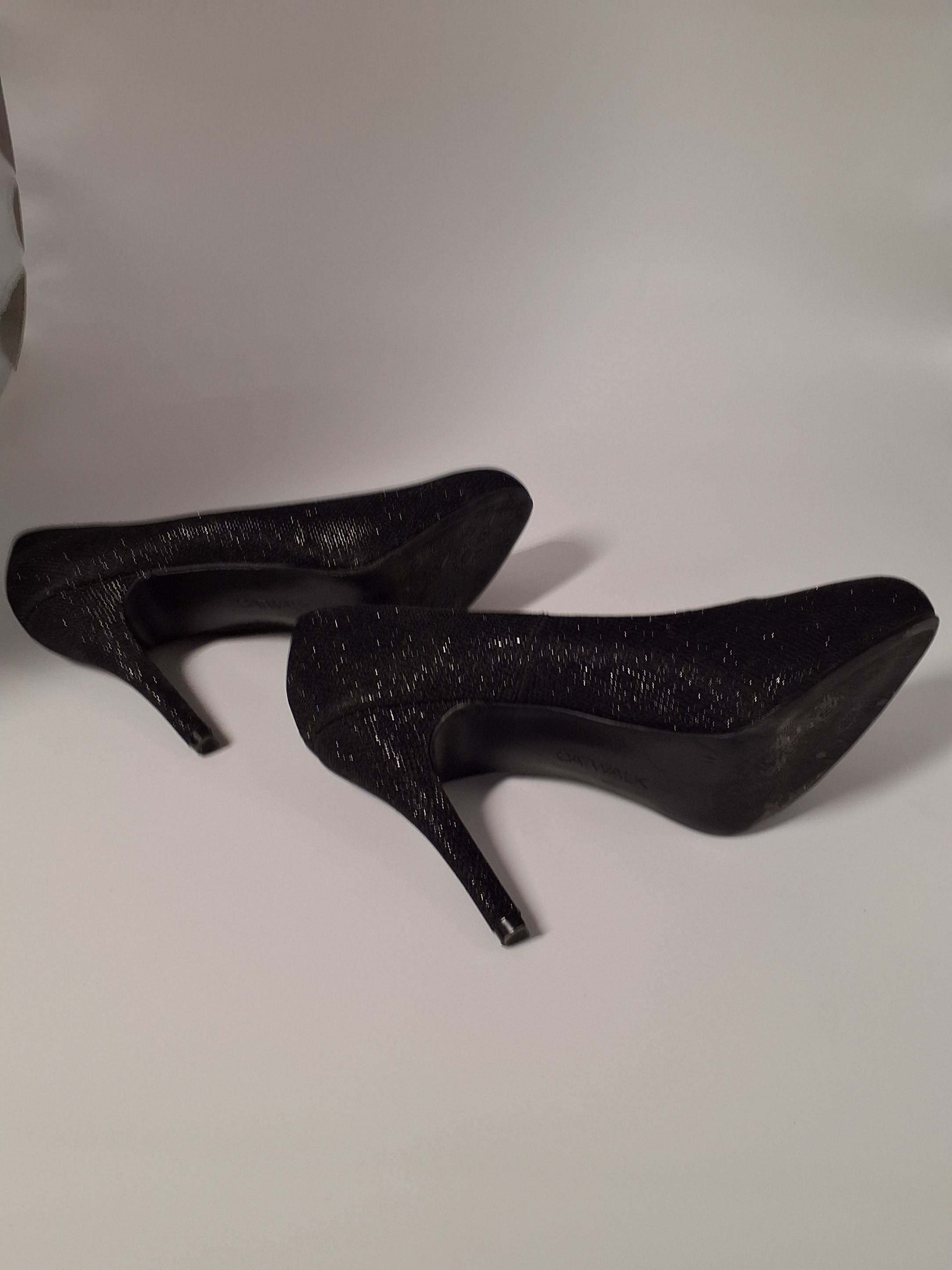Catwalk pumps